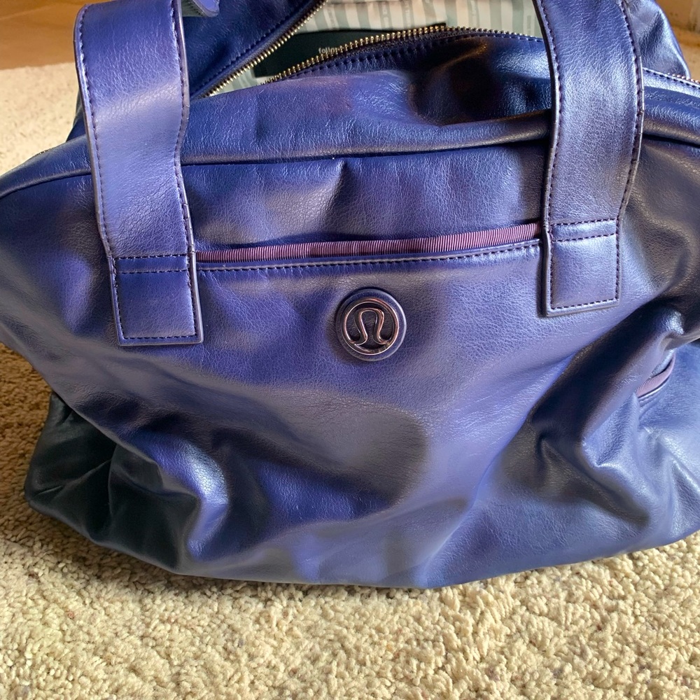 Lululemon bag, great for the gym!